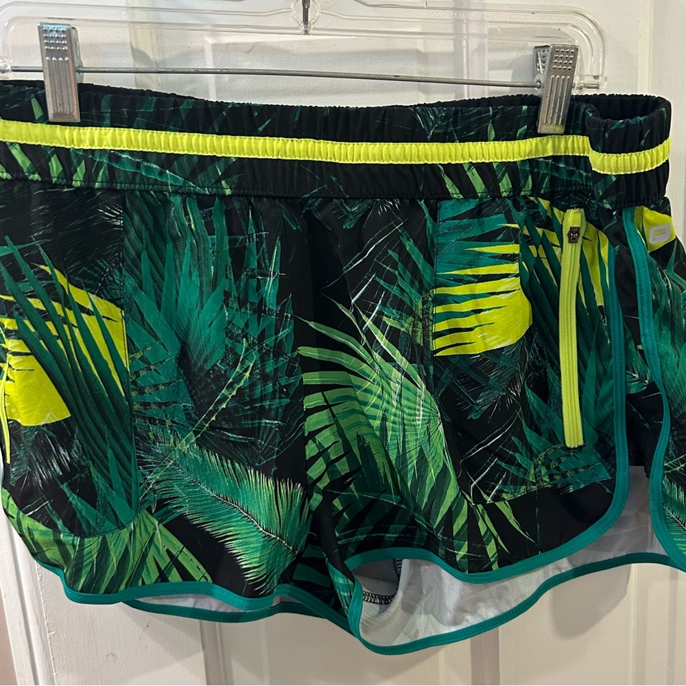 Fabletics running shorts lgreen/yellow leaf colorway size Large